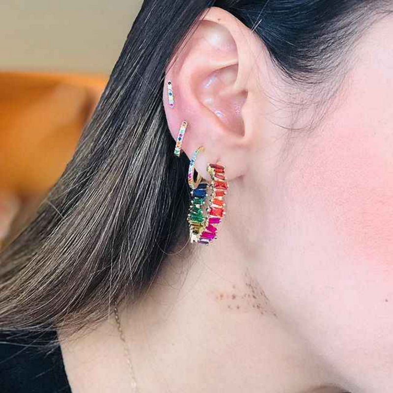 Aretes Con Forma De Aro De Colores Zirconia Rainbow - Imagen 2